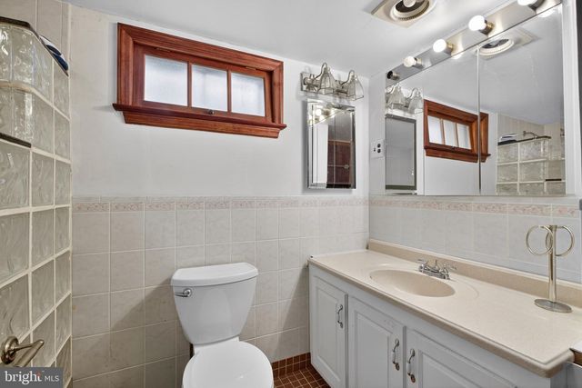 14 COOPER RUN DR, Cherry Hill, NJ 08003
