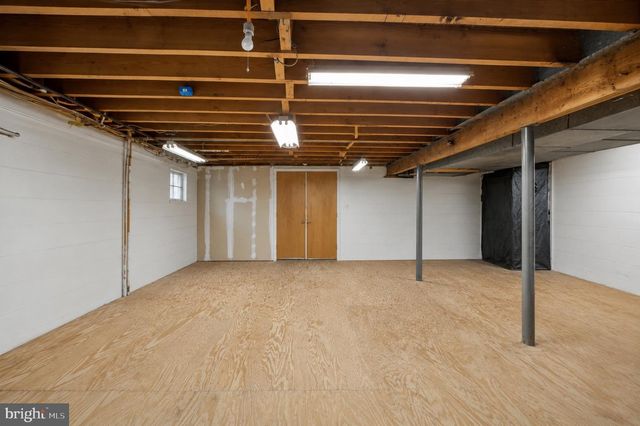 14 COOPER RUN DR, Cherry Hill, NJ 08003