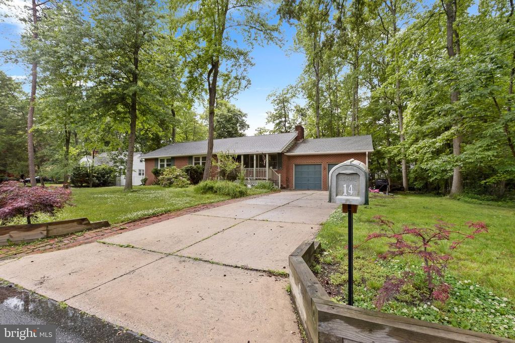 14 COOPER RUN DR, Cherry Hill, NJ 08003
