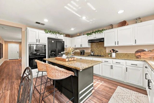 316 Spring Canyon Way, Oceanside, CA 92057