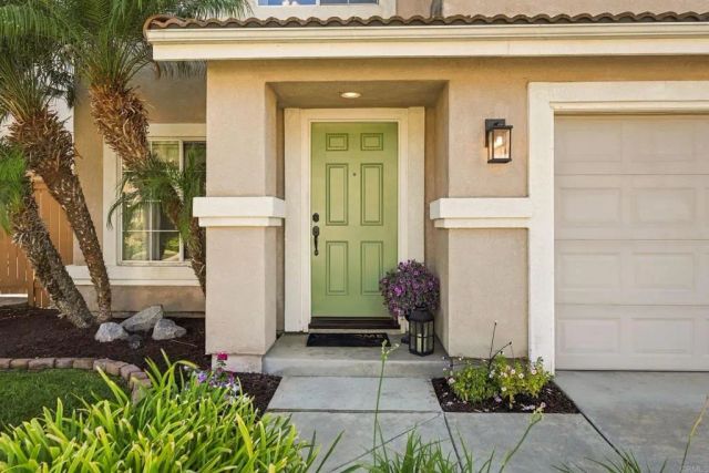 316 Spring Canyon Way, Oceanside, CA 92057