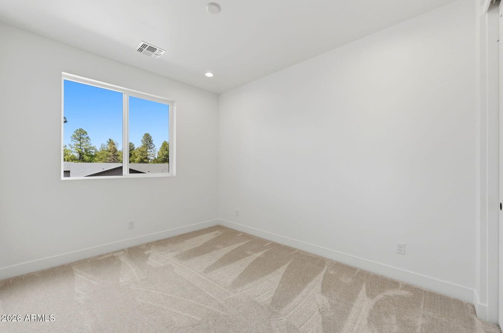 Image 5 of property listing at 2318 S Polaris Way lot 14, Flagstaff, AZ 86001