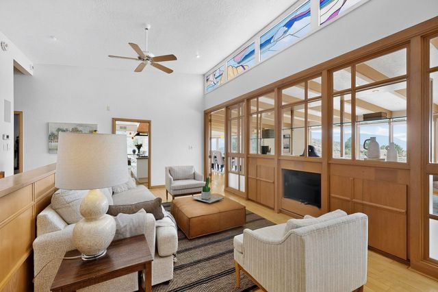 9 Sandia Heights Drive NE, Albuquerque, NM 87122