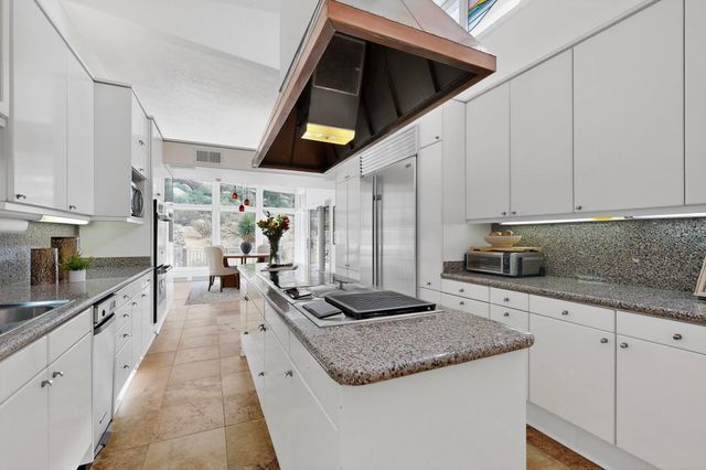 9 Sandia Heights Drive NE, Albuquerque, NM 87122