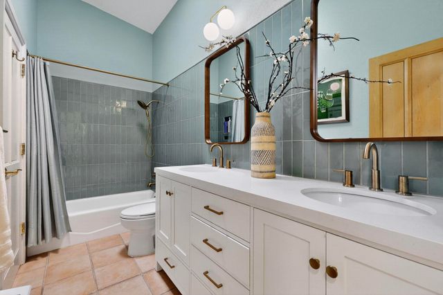 9 Sandia Heights Drive NE, Albuquerque, NM 87122