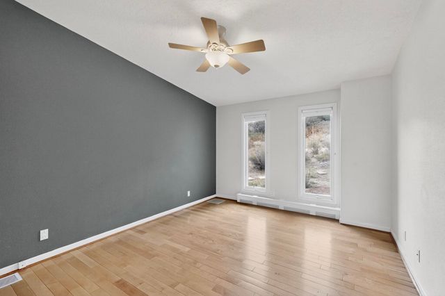 9 Sandia Heights Drive NE, Albuquerque, NM 87122