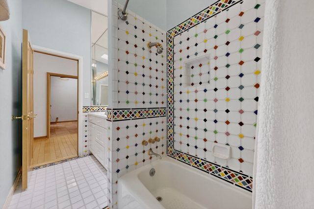 9 Sandia Heights Drive NE, Albuquerque, NM 87122