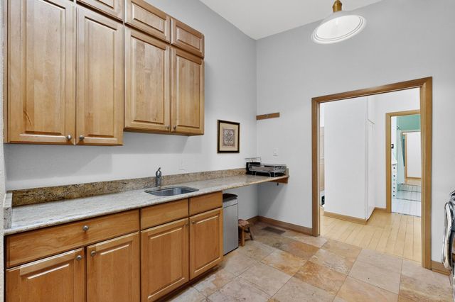 9 Sandia Heights Drive NE, Albuquerque, NM 87122