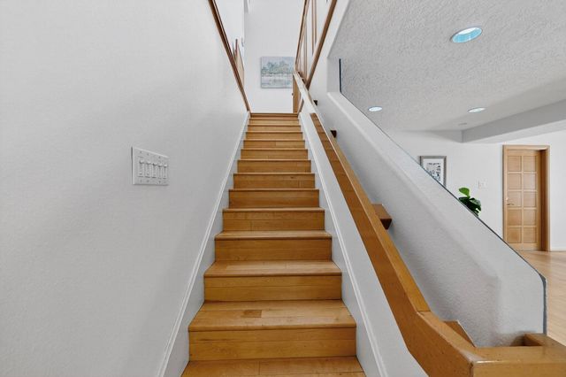 9 Sandia Heights Drive NE, Albuquerque, NM 87122