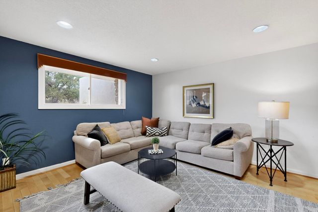 9 Sandia Heights Drive NE, Albuquerque, NM 87122