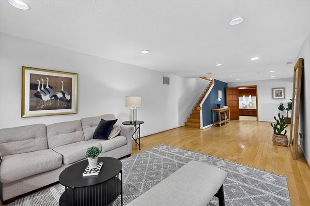 9 Sandia Heights Drive NE, Albuquerque, NM 87122