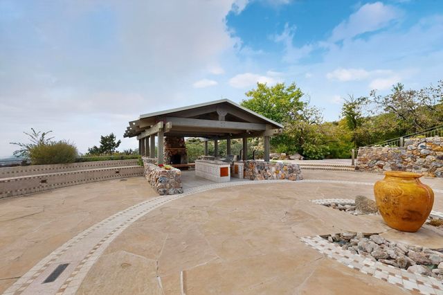 9 Sandia Heights Drive NE, Albuquerque, NM 87122