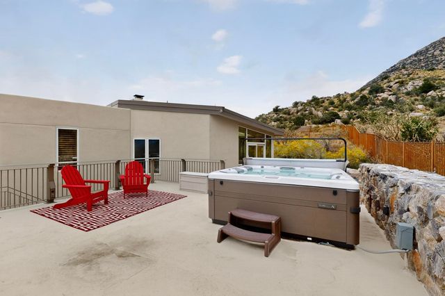 9 Sandia Heights Drive NE, Albuquerque, NM 87122