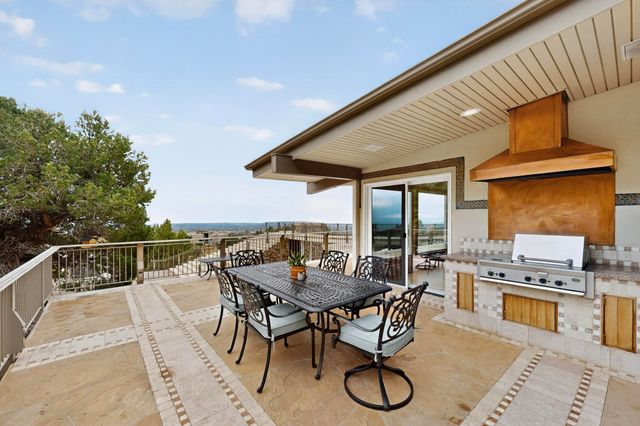 9 Sandia Heights Drive NE, Albuquerque, NM 87122