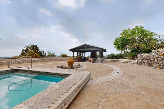 9 Sandia Heights Drive NE, Albuquerque, NM 87122