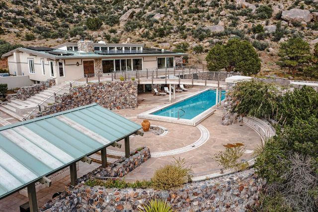 9 Sandia Heights Drive NE, Albuquerque, NM 87122