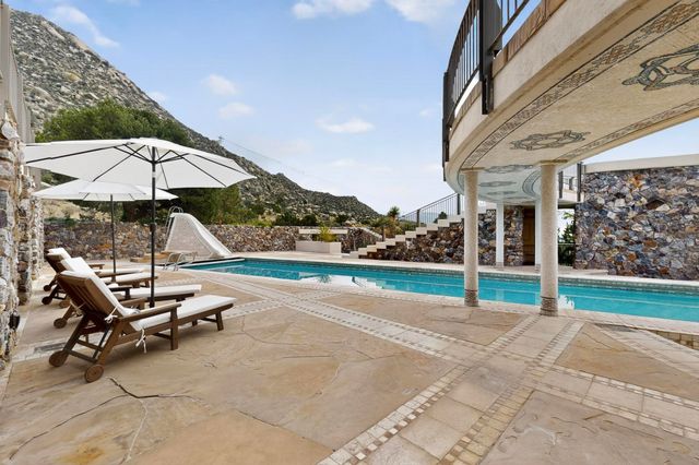 9 Sandia Heights Drive NE, Albuquerque, NM 87122