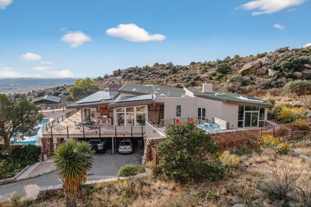 9 Sandia Heights Drive NE, Albuquerque, NM 87122