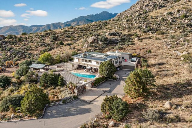 9 Sandia Heights Drive NE, Albuquerque, NM 87122