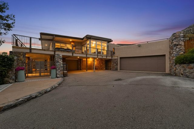 9 Sandia Heights Drive NE, Albuquerque, NM 87122