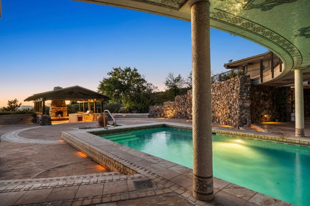 9 Sandia Heights Drive NE, Albuquerque, NM 87122