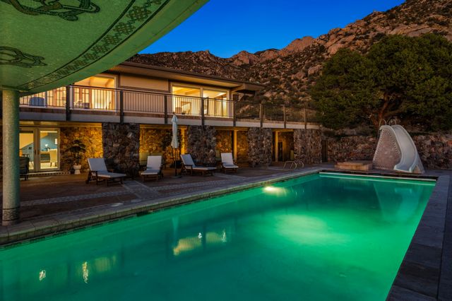 9 Sandia Heights Drive NE, Albuquerque, NM 87122