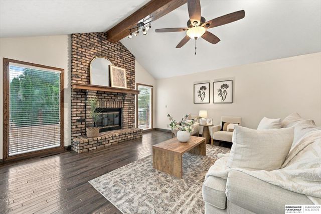 11123 Washington Street, Omaha, NE 68137