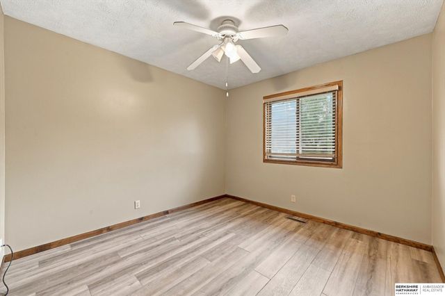 11123 Washington Street, Omaha, NE 68137