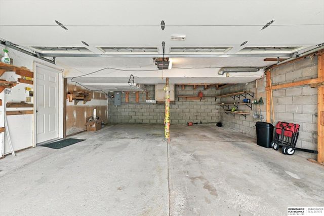 11123 Washington Street, Omaha, NE 68137