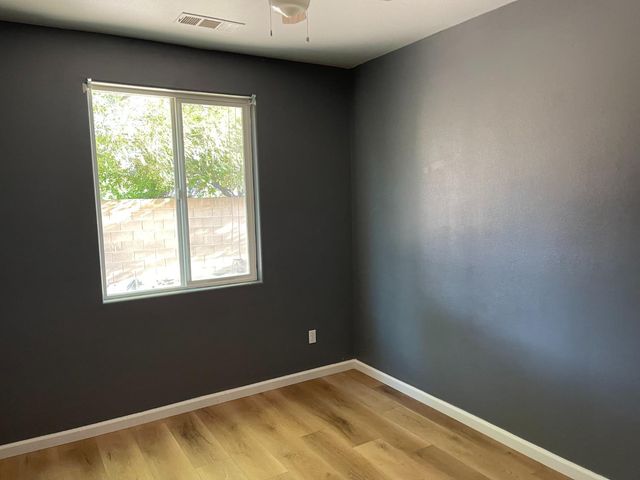 6671 E Harwood Avenue, Fresno, CA 93727