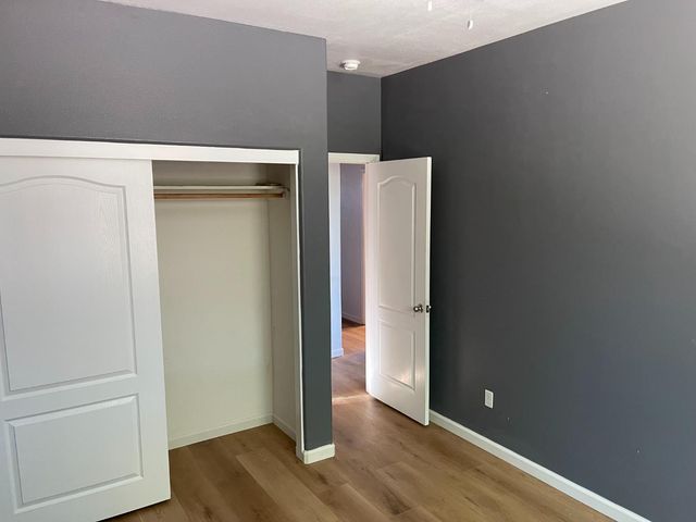 6671 E Harwood Avenue, Fresno, CA 93727