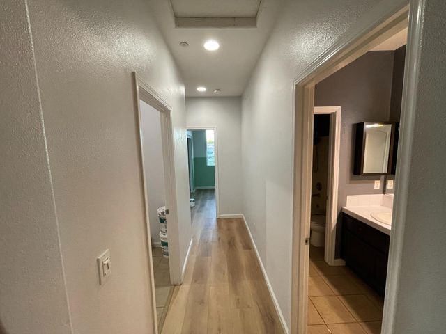 6671 E Harwood Avenue, Fresno, CA 93727