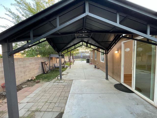 6671 E Harwood Avenue, Fresno, CA 93727