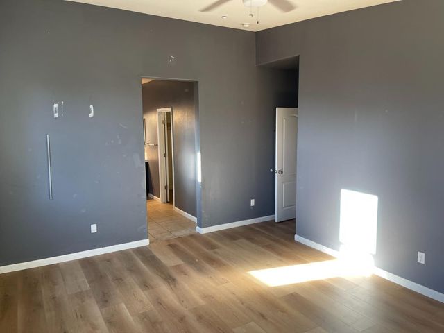 6671 E Harwood Avenue, Fresno, CA 93727