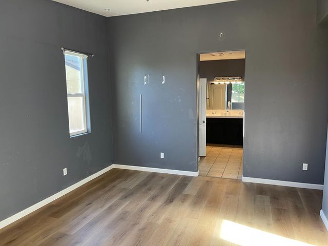 6671 E Harwood Avenue, Fresno, CA 93727