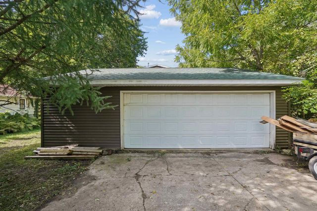 145 Chicago Street, Waterloo, IA 50701
