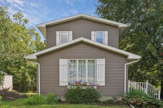 145 Chicago Street, Waterloo, IA 50701