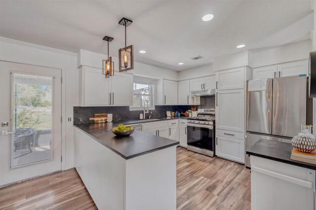 5601 Oak BLVD, Austin, TX 78735