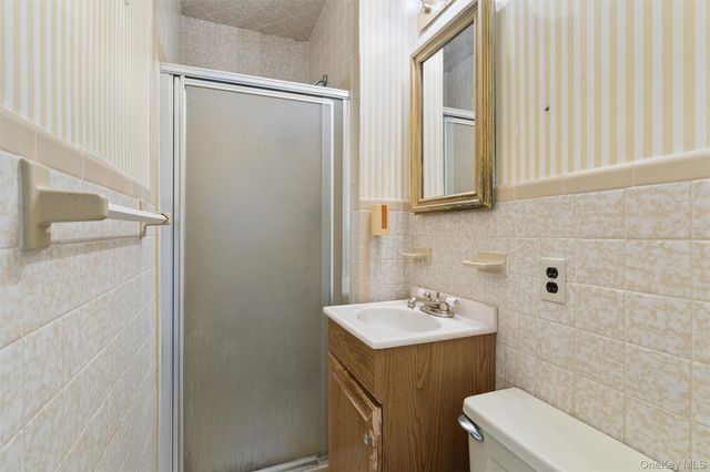 602 Syracuse Avenue, Massapequa, NY 11758