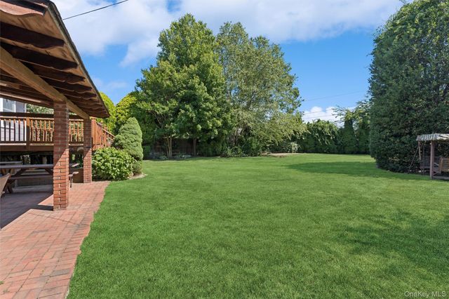 602 Syracuse Avenue, Massapequa, NY 11758