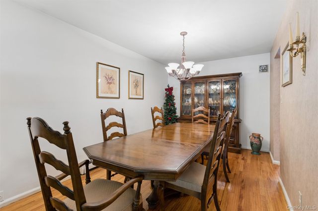 602 Syracuse Avenue, Massapequa, NY 11758