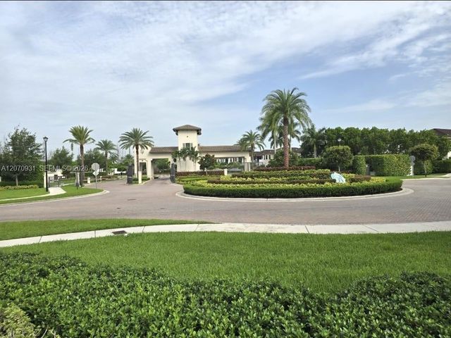 9267 W 34th Court, Hialeah, FL 33018