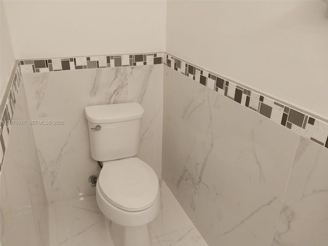 9267 W 34th Court, Hialeah, FL 33018