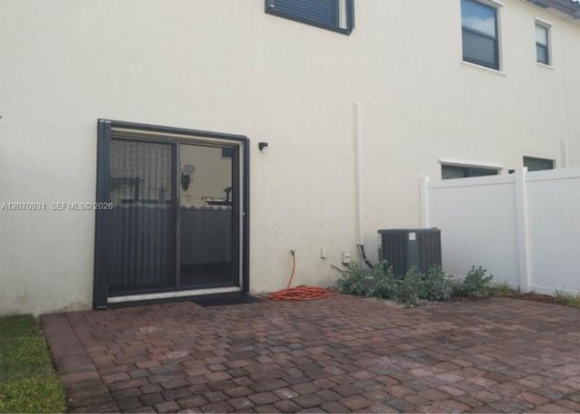9267 W 34th Court, Hialeah, FL 33018