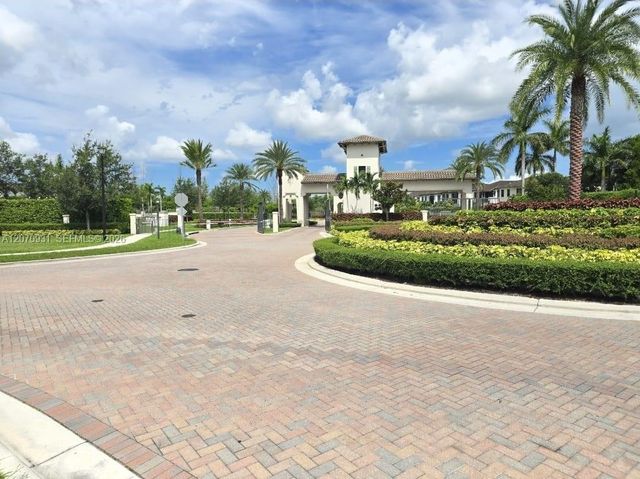 9267 W 34th Court, Hialeah, FL 33018