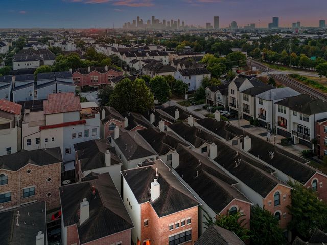 5817 Darling Street D, Houston, TX 77007