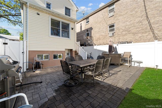 3184 Baisley Avenue, Bronx, NY 10465