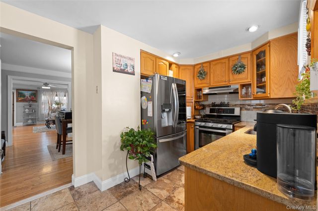 3184 Baisley Avenue, Bronx, NY 10465