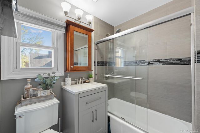 3184 Baisley Avenue, Bronx, NY 10465