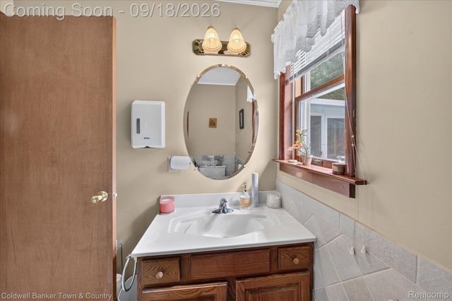 4442 McGunn Road, Oceola Township, MI 48843